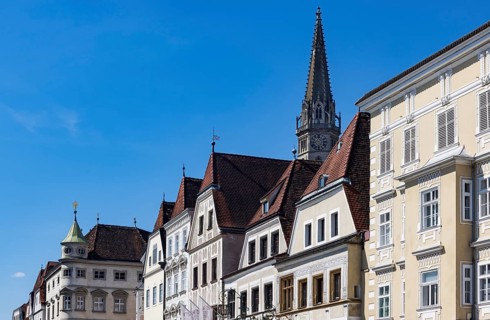 Old town, historic town houses, with parish church, town square, Steyr, Traunviertel, Upper