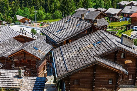Old wooden houses with wooden shingle roofs, historic village centre, Grimentz, Val d'Anniviers,
