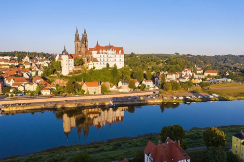 Aerial view of Albrechtsburg Castle with cathedral and Elbe river, Meissen, Saxony, Germany
