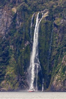 Stirling Falls, Milford Sound, Fiordland National Park, Neuseeland