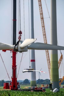 Dismantling of a wind power plant in a wind farm near Issum, 9 older wind turbines from the