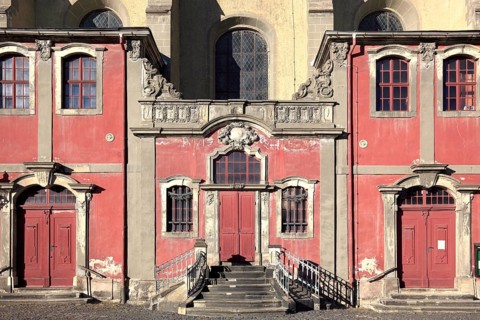 The monastery church, church of the Franciscan monastery. In 1696, 1731 and 1748, these extensions