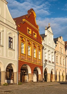 Renaissance and Baroque houses with high gables and arcades, Zachariáše z Hradce Square, Telc,