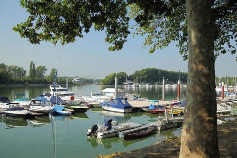Schiersteiner Hafen, pier for boats, marina, banks of the Rhine, Schierstein, Wiesbaden, Taunus,