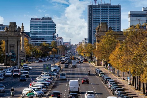 Road traffic on the main street, Straße des 17. Juni, Berlin, Germany