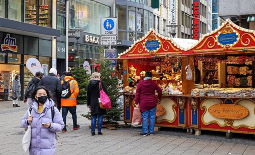 Essen, North Rhine-Westphalia, Germany - Christmas market in Essen in times of the corona pandemic