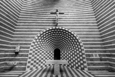 Interior view in black and white, Roman Catholic church of San Giovanni Battista, built in the same