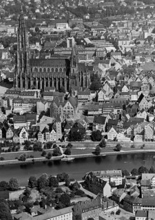 Historical aerial view of Ulm Danube with Münster from 1961, Ulm, Baden-Württemberg, Germany