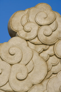 Pattern on ornamental column