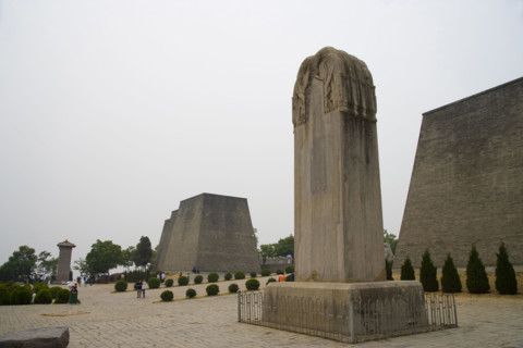 The Qian Tomb,Xi'an