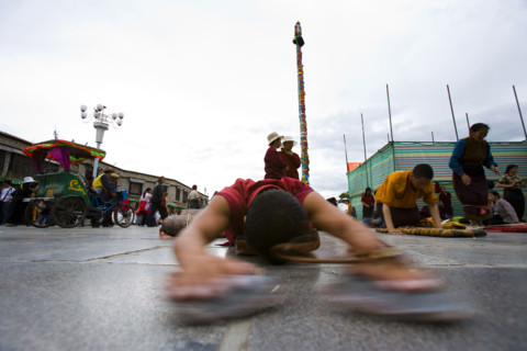 People Bow before the Jokhang Temple