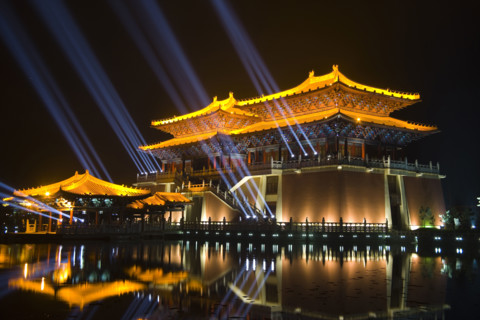 Qingming Riverside Landscape Garden in Kaifeng city