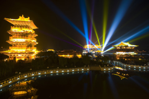 Qingming Riverside Landscape Garden in Kaifeng city