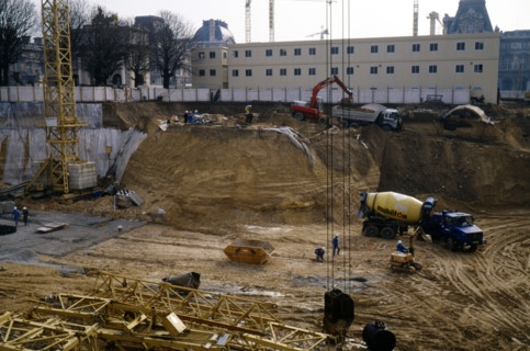 The Grand Louvre project (1981-1999)