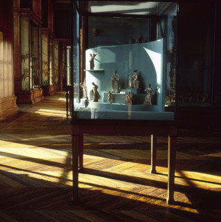 Vitrine de la Galerie Campana au Musée du Louvre