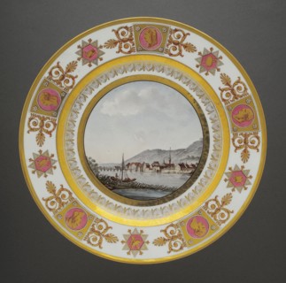 Dessert plate from the Suisses crockery set