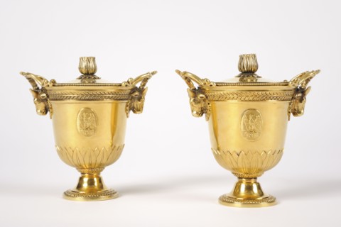Pots à crème aux Armes de Madame Mère