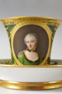Tasse d'un Service à thé en porcelaine de Sèvres