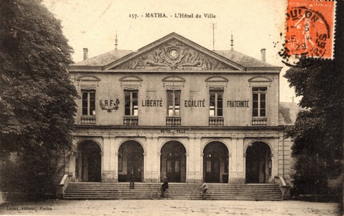 Town hall
Matha