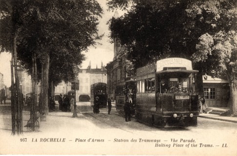 La Place d'Armes à  La Rochelle