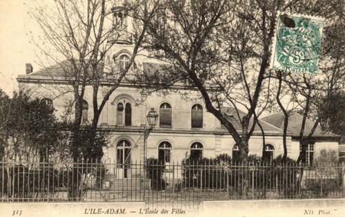 Isle-Adam,
School