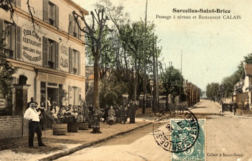 Sarcelles,
Level crossing