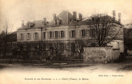 Chitry,
Mairie