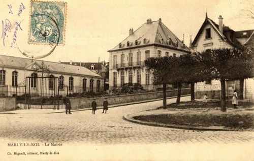 MARLY-LE-ROI,
Mairie