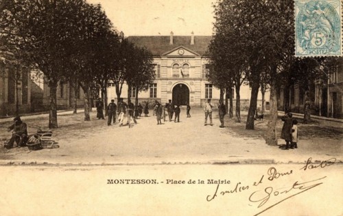 MONTESSON,
Town hall