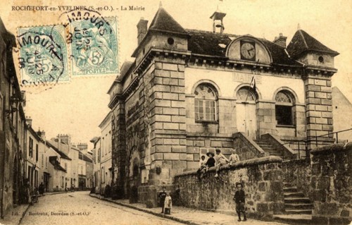 ROCHEFORT-EN-YVELINES,
Town hall