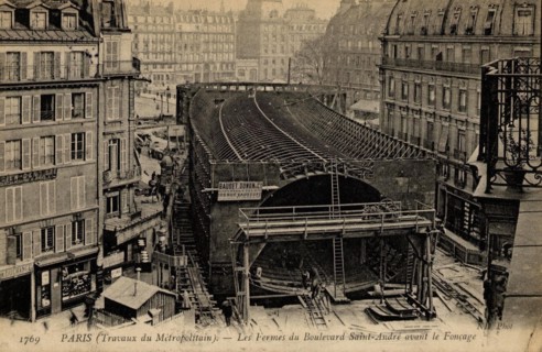 Construction du métro parisien boulevard Saint-André