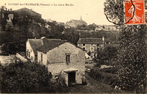 LUSSAC-LES-CHATEAUX