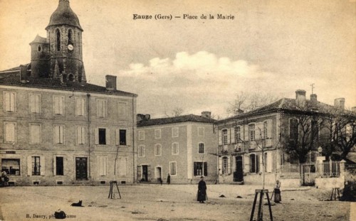 EAUZE