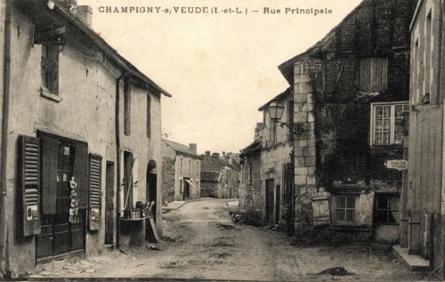 CHAMPIGNY-SUR-VEUDE
