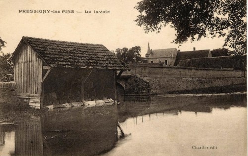PRESSIGNY-LES-PINS