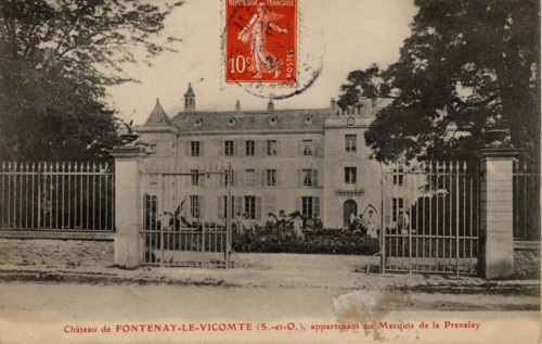 FONTENAY-LE-VICOMTE