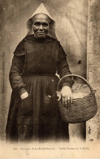 SAINT-DOLAY