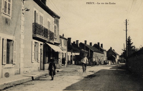 PRECY-SOUS-THIL