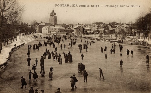 SPORT-ICE SKATING