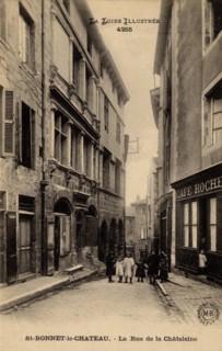 SAINT-BONNET-LE-CHATEAU*