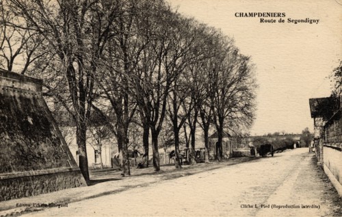 CHAMPDENIERS-SAINT-DENIS
