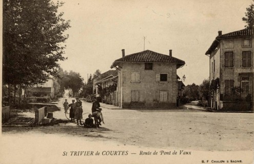 SAINT-TRIVIER-DE-COURTES