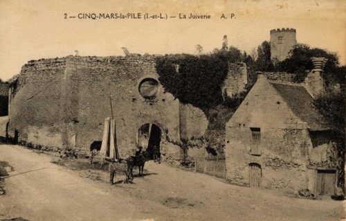 CINQ-MARS-LA-PILE