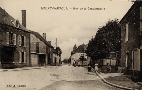 NEUVY-SAUTOUR