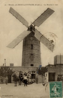 MOULINS