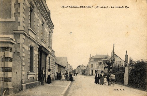 MONTREUIL-BELFROY