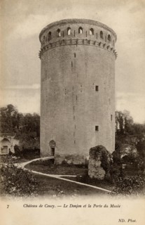 COUCY-LE-CHÂTEAU