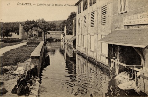 Etampes