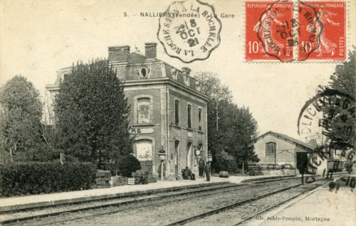 Nalliers, train station