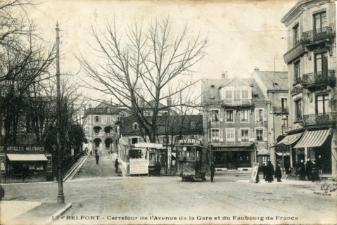 Belfort, carrefour de l'Avenue de la Gare et du Faubourg de France